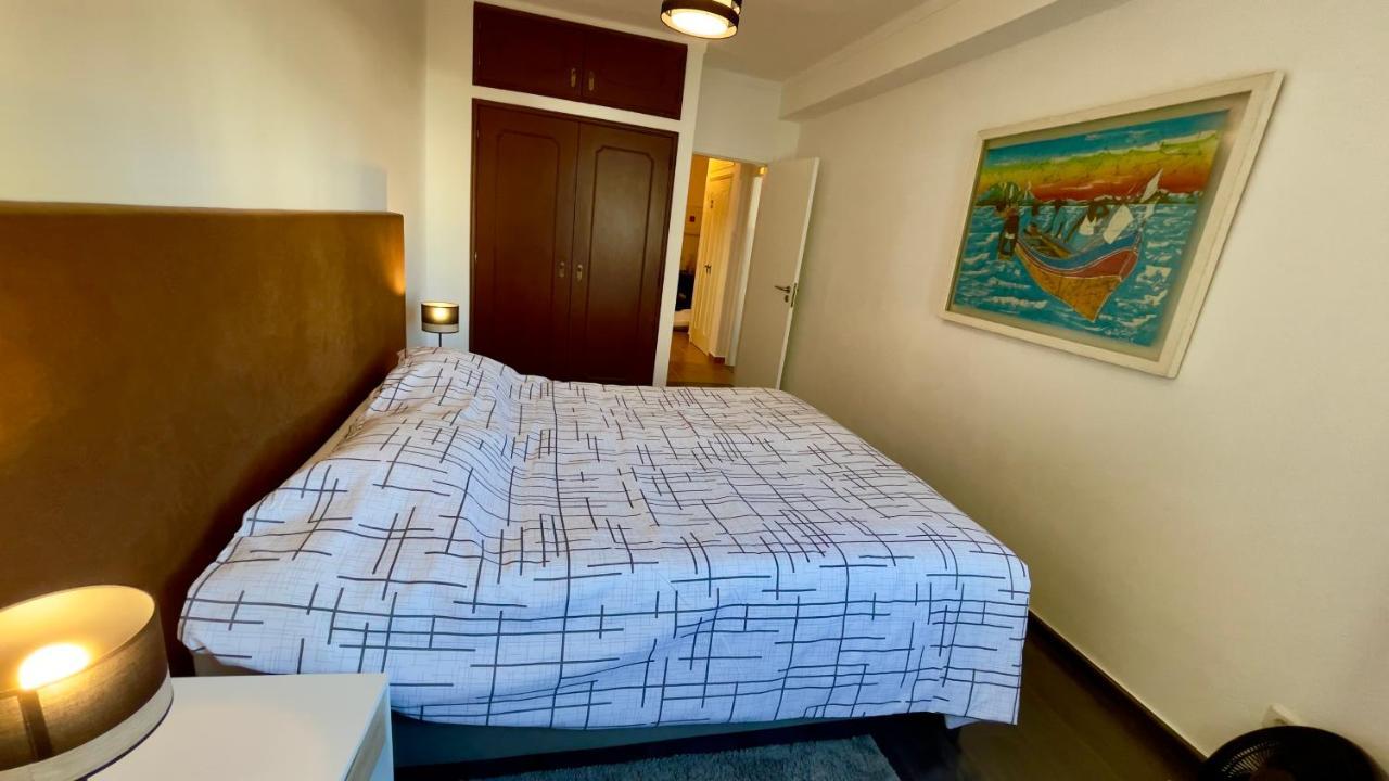 Apartamento T2 Com Terraco Grande Apartman Quarteira Kültér fotó