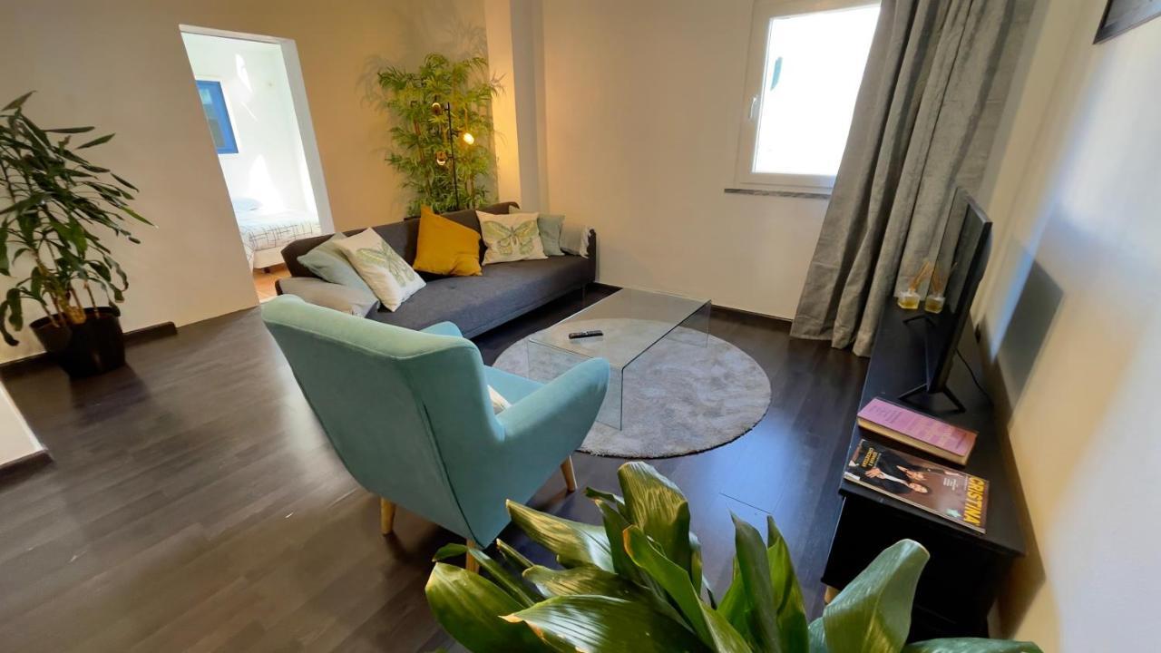 Apartamento T2 Com Terraco Grande Apartman Quarteira Kültér fotó