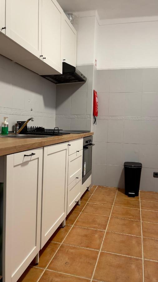 Apartamento T2 Com Terraco Grande Apartman Quarteira Kültér fotó