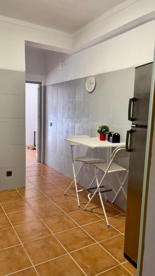 Apartamento T2 Com Terraco Grande Apartman Quarteira Kültér fotó