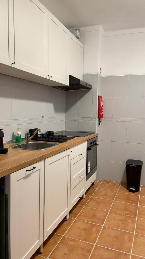 Apartamento T2 Com Terraco Grande Apartman Quarteira Kültér fotó